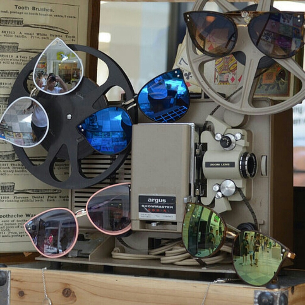 Sunglasses - Picture 3 of 4
